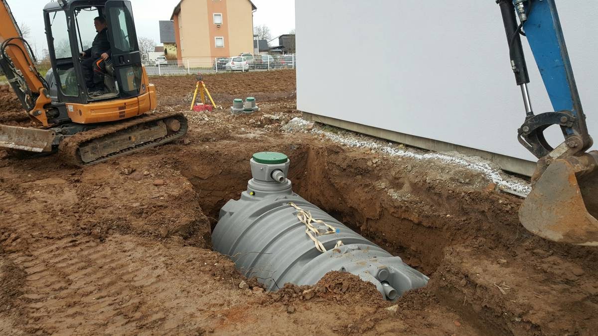 POSE D&#8217;UNE CUVE DE RECUPERATION D&#8217;EAU DE 10 000 L Rixheim