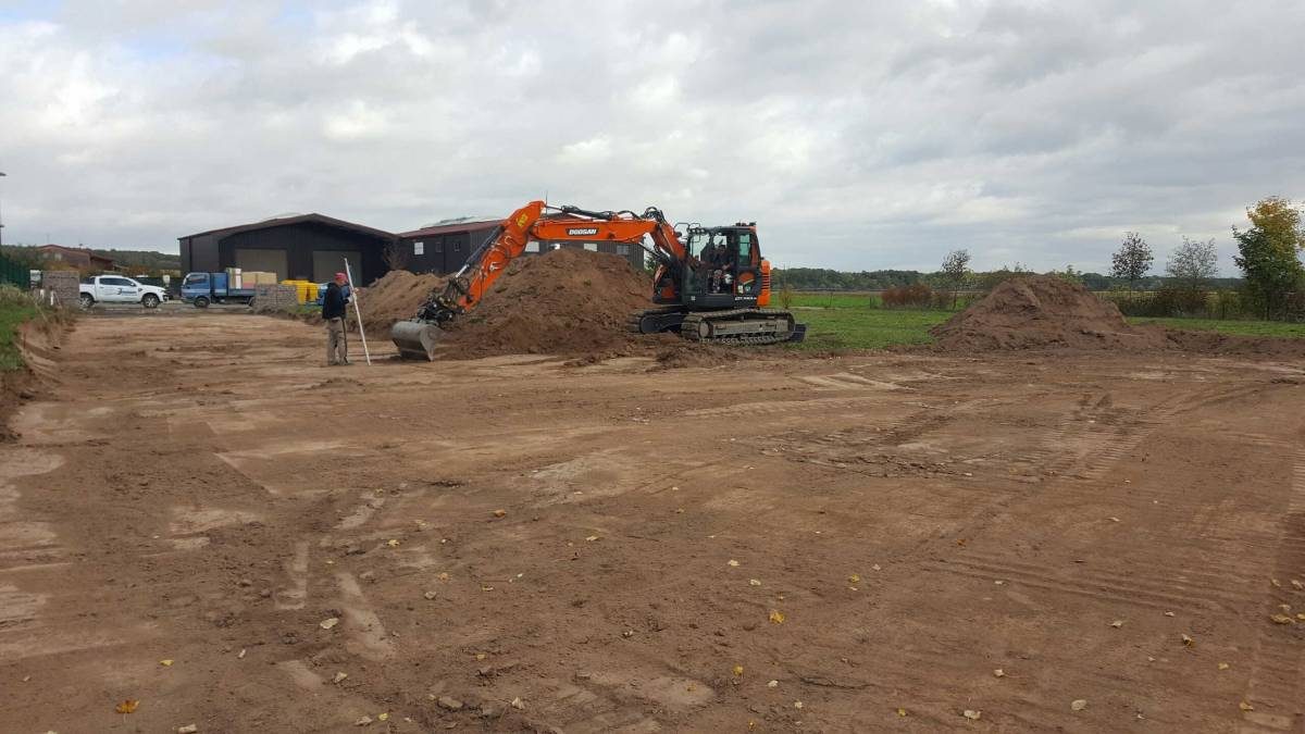 CONFECTION D&#8217;UN DALLAGE BETON POUR CREATION D&#8217;UNE TERRASSE A SAINT LOUIS. Cernay